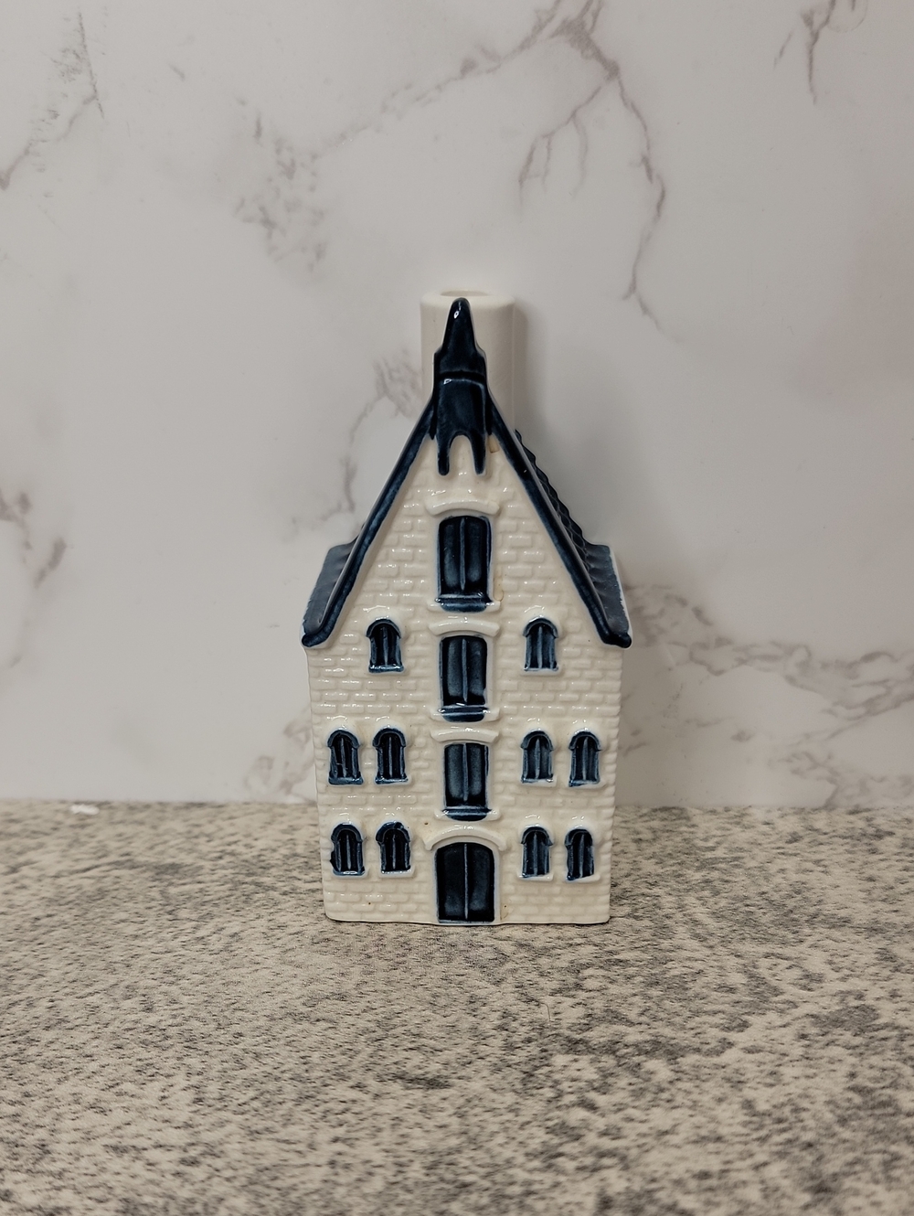 Vintage KLM Blue Delft House #21 by Bols Cheese Warehouse